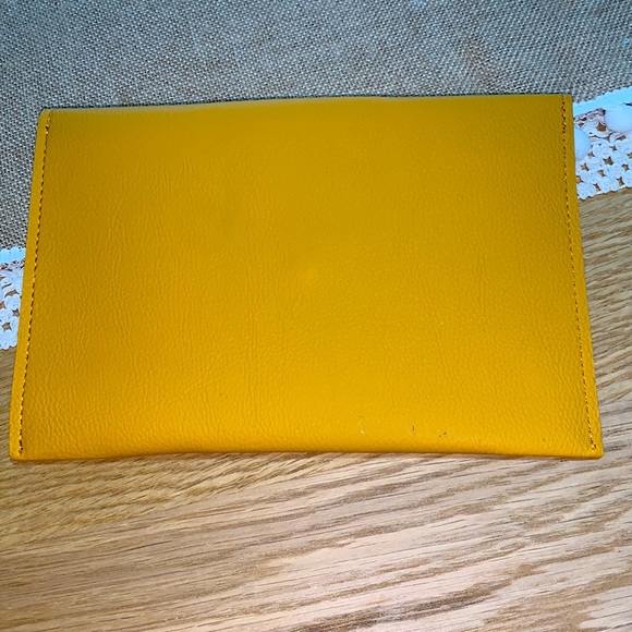 ✨ Envelope Clutch ✉️ - Picture 5 of 5